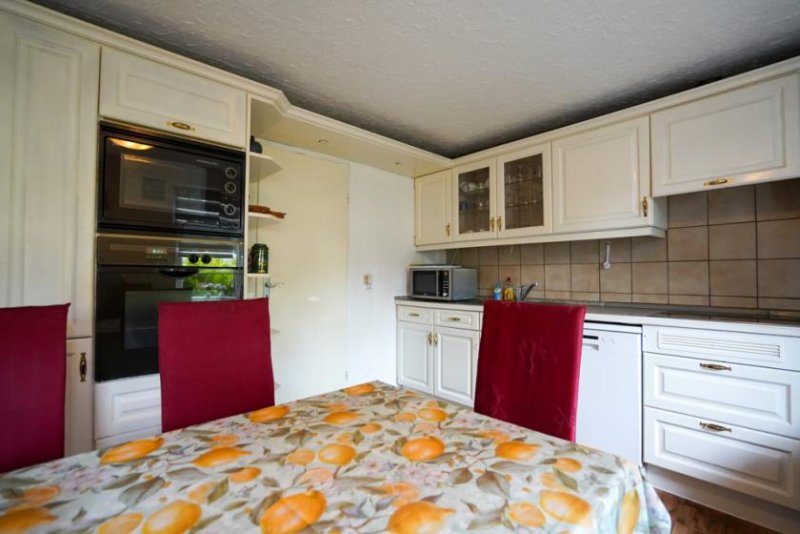 Weener Haus mit Anbau, separatem Holzhaus und Carport!
Vielseitig nutzbar, Platz für bis zu 9 Personen! Haus kaufen