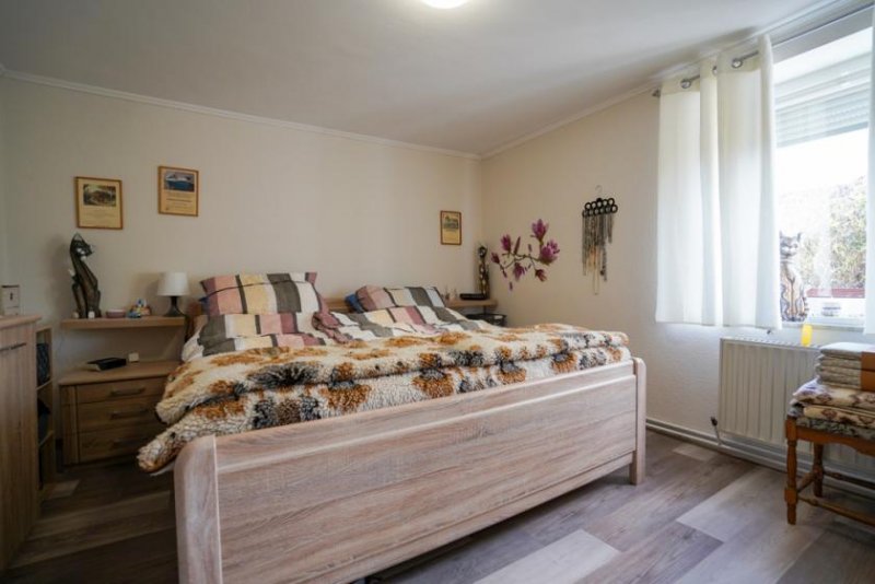 Weener Modernisiertes EFH mit Sommergarten, großem Grundstück und vielseitigen Nutzungsmöglichkeiten! Haus kaufen
