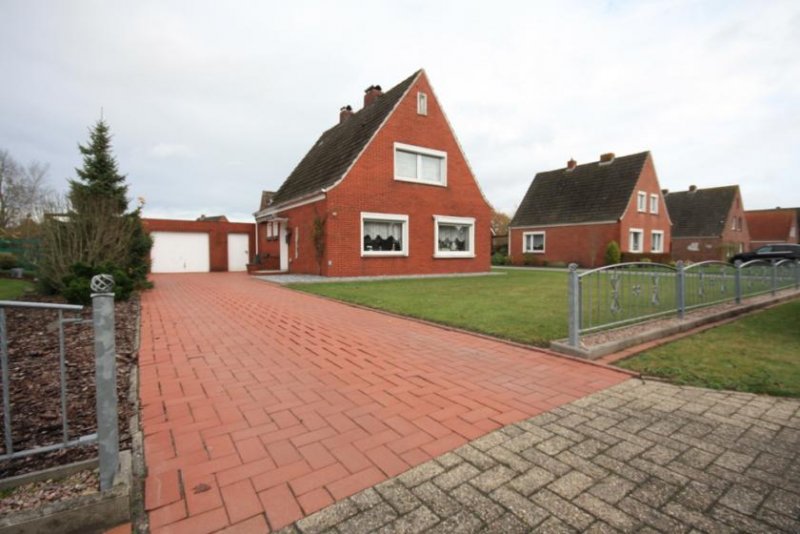 Weener *neuwertiges Badezimmer *großes Grundstück *gute Bausubstanz *Garage *Nebengebäude *Top Lage Haus kaufen