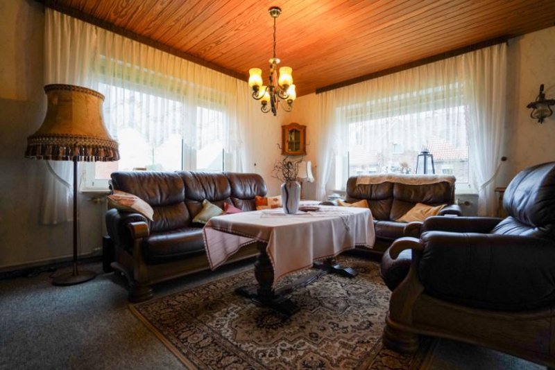 Weener RESERVIERT!
Solide Bausubstanz, großes Grundstück und neuwertiges Bad – Einfamilienhaus in Weener! Haus kaufen