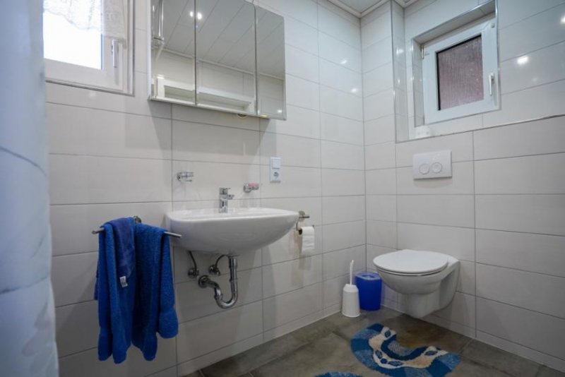 Weener RESERVIERT!
Solide Bausubstanz, großes Grundstück und neuwertiges Bad – Einfamilienhaus in Weener! Haus kaufen