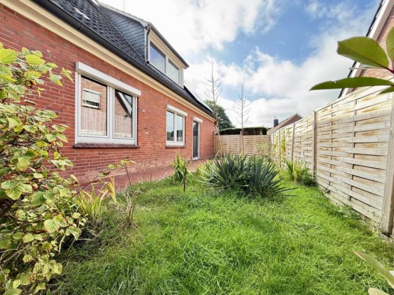 Weener Sackgassenlage * Einliegerwohnung möglich PV- Anlage * Hohlraumisolierung * Dachisolierung * Garage Haus kaufen