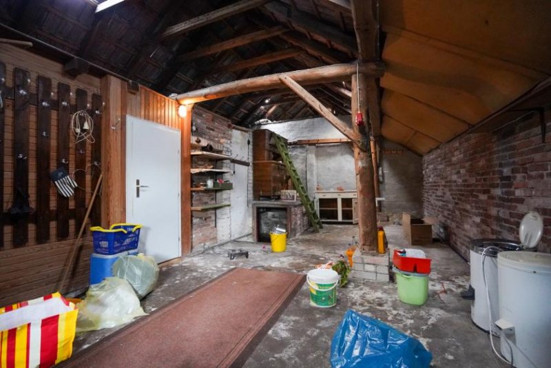 Weener * Umbau in zwei Wohneinheiten möglich * Gasheizung von 2020 * großes Grundstück * Ausbaureserve Haus kaufen