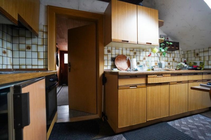 Weener * Umbau in zwei Wohneinheiten möglich * Gasheizung von 2020 * großes Grundstück * Ausbaureserve Haus kaufen
