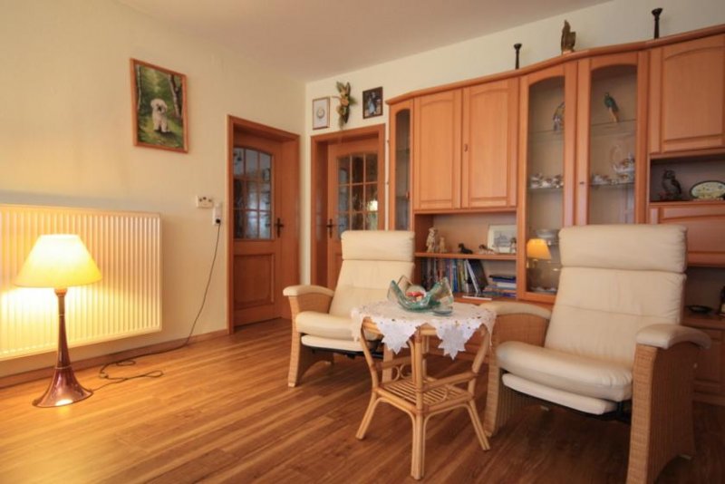 Bunde *2 Bäder *3 Zimmer *7 Zimmer möglich *bevorzugte Lage *Ausbaupotenzial *2 Terrassen *große Garage Haus kaufen