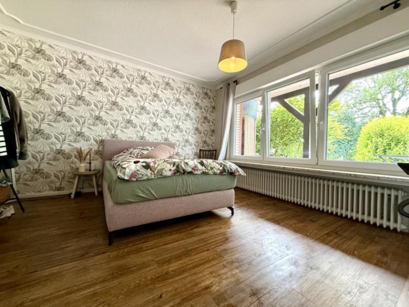 Bunde * Anfragestopp * *Photovoltaikanlage*Heizung von 2020*Garage*Wintergarten*Siedlungslage*renoviert*Großes Grundstück* Haus