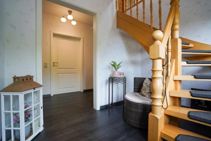 Bunde Gepflegtes Einfamilienhaus mit parkähnlichem Garten in bester Lage von Bunde! Haus kaufen