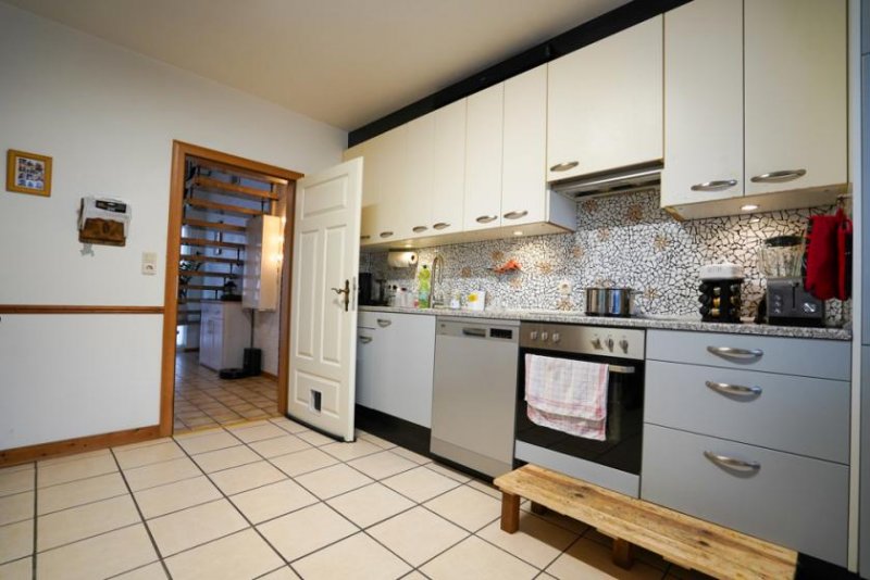 Bunde Großzügiges Familienhaus in Toplage von Bunde! 
Mit PV-Anlage, Loggia, Garage & sonniger Terrasse Haus kaufen