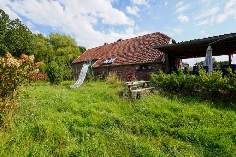 Ostrhauderfehn Ein Paradies für Pferdeliebhaber 
Einfamilienhaus mit ca. 12.645 m² Grundstück in Idafehn! Haus kaufen