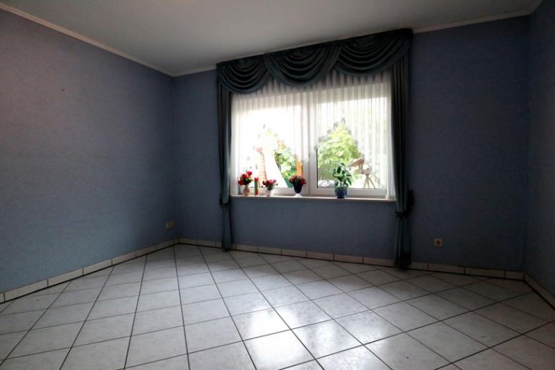 Ostrhauderfehn Walmdachbungalow * ruhige Wohnlage * Fußbodenheizung * umeinsehbarer Garten * ebenerdiges Wohnen * Haus kaufen
