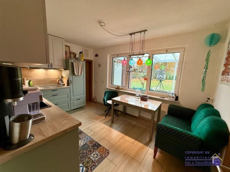 Papenburg Modernisiertes Einfamilienhaus mit PV-Anlage, Wärmepumpe & modernem Komfort in Papenburg Obenende Haus kaufen