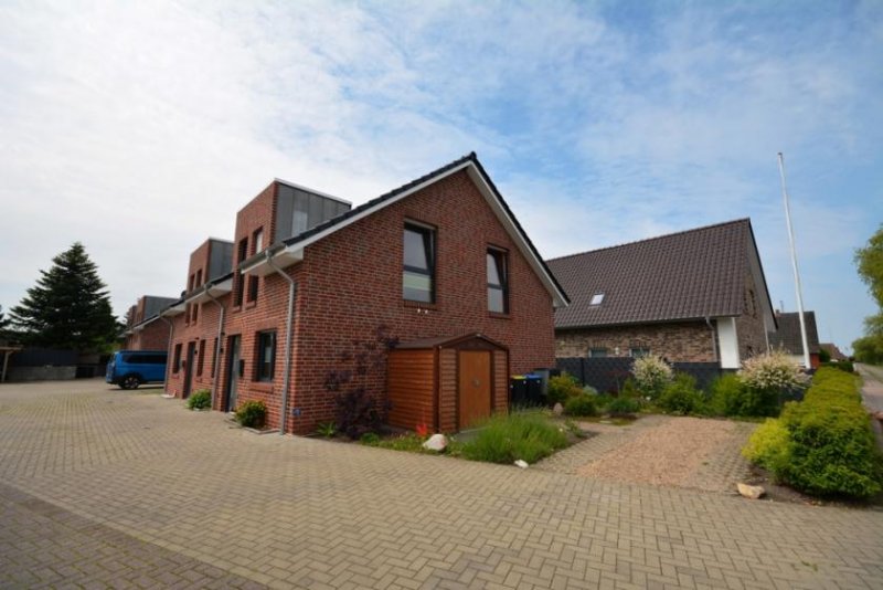 Papenburg * Neuwertige DHH am Kanal * Haus kaufen