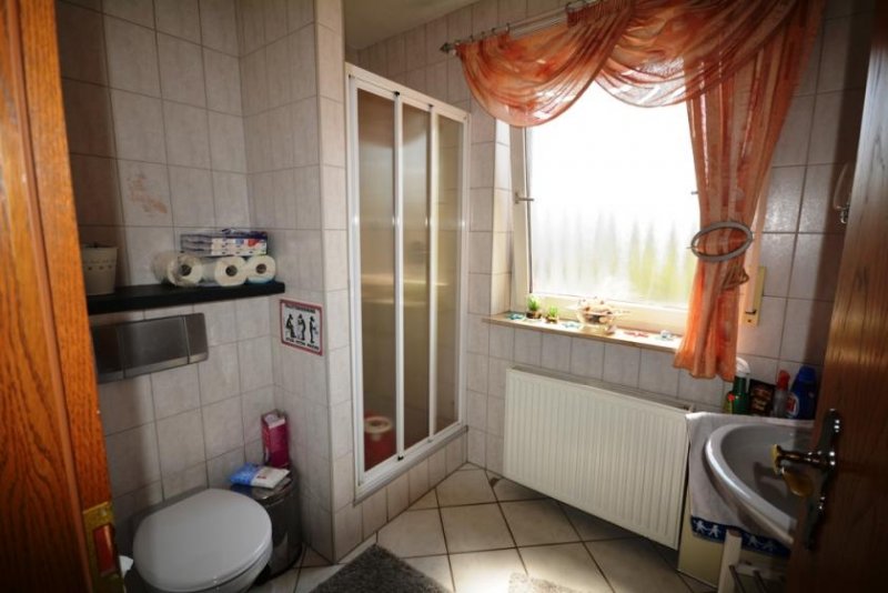 Heede (Landkreis Emsland) * Mehrfamilienhaus mit 3 Wohneinheiten und Gewerbe * Haus kaufen