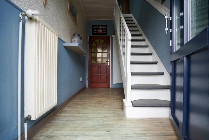 Rhede (Ems) * 3 Minuten bis zur niederländischen Grenze *Saniert *PV-Anlage *Garage *ebenerdiges Wohnen möglich Haus kaufen