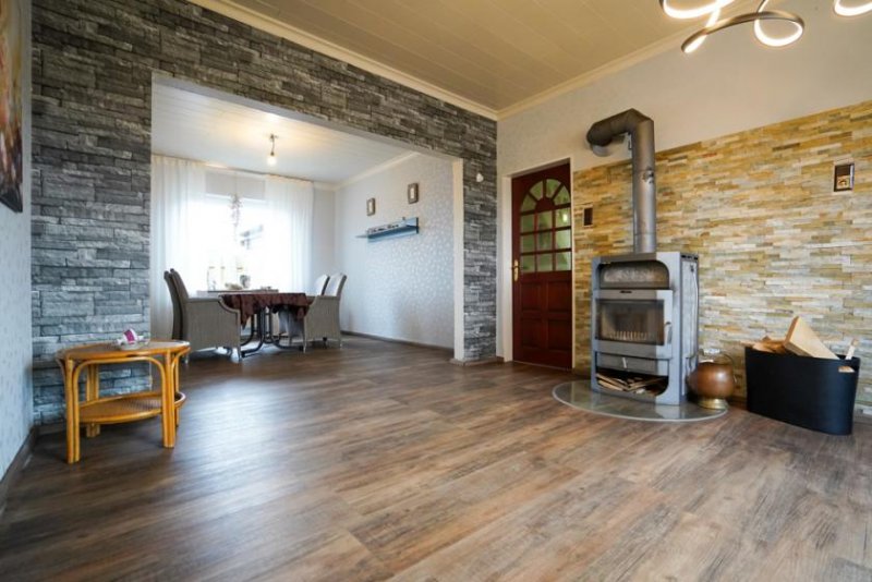 Rhede (Ems) *Saniert *geschl. Pavillon *Sommergarten *Pool *PV-Anlage *Garage *Kamin *ebenerdiges Wohnen möglich Haus kaufen