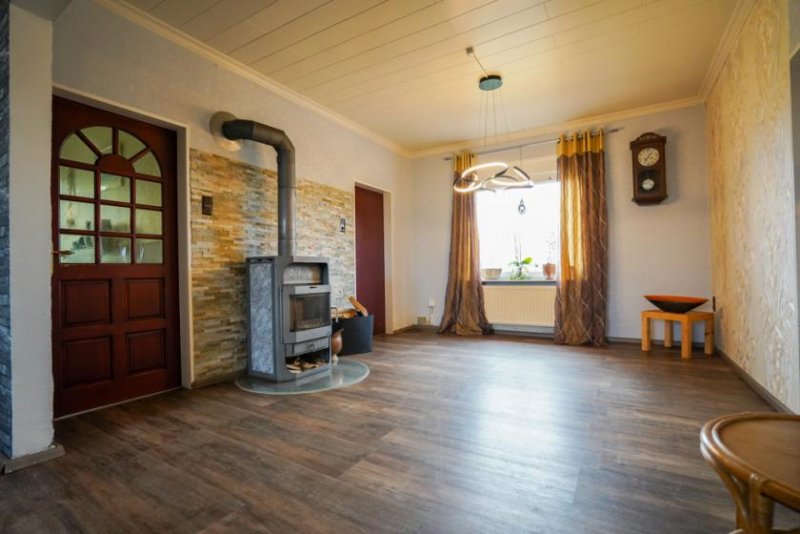 Rhede (Ems) *Saniert *geschl. Pavillon *Sommergarten *Pool *PV-Anlage *Garage *Kamin *ebenerdiges Wohnen möglich Haus kaufen