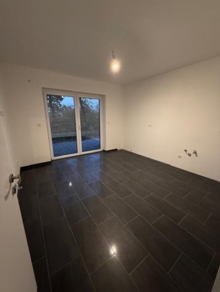 Surwold * Moderner Neubau * Elektrische Rollladen * Fußbodenheizung, keine Heizkörper * Erstbezug * Haus kaufen