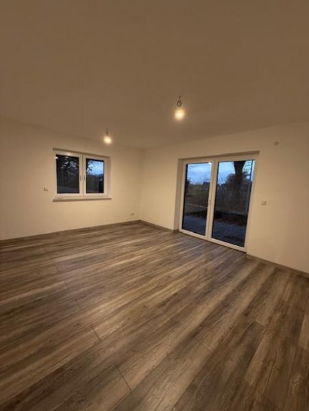 Surwold * Moderner Neubau * Elektrische Rollladen * Fußbodenheizung, keine Heizkörper * Erstbezug * Haus kaufen