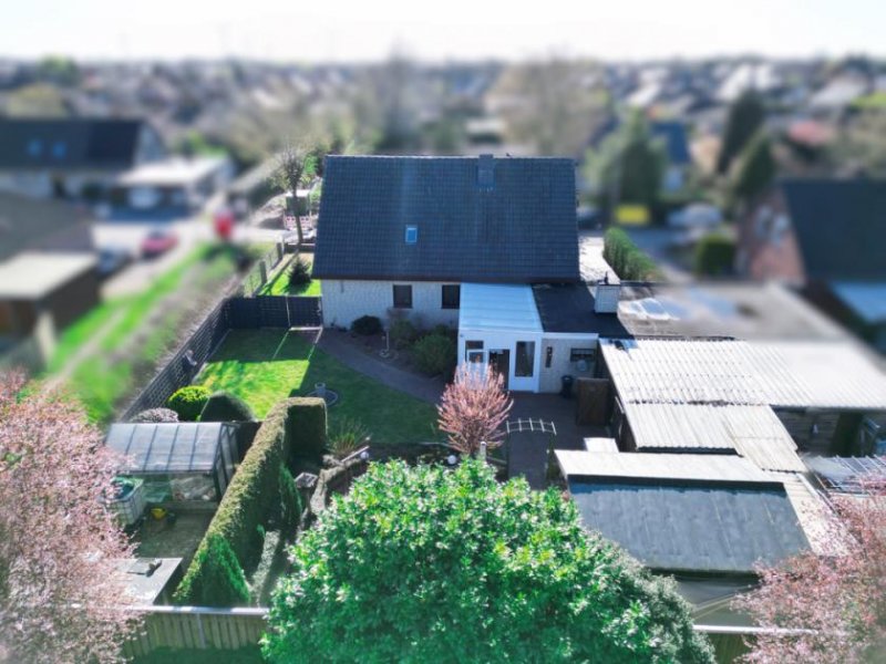 Surwold + Modernisiertes Einfamilienhaus vor Papenburg mit Wellnessbereich, Sommergarten & traumhaftem Grundstück + Haus kaufen