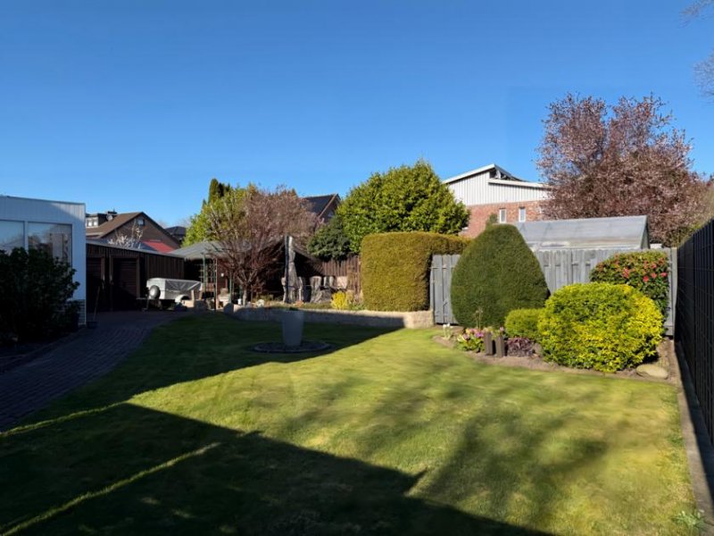 Surwold + Modernisiertes Einfamilienhaus vor Papenburg mit Wellnessbereich, Sommergarten & traumhaftem Grundstück + Haus kaufen