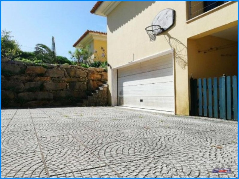 Sintra ***Große Villa mit eigenem Pool in geschlossener Wohnanlage*** Haus kaufen