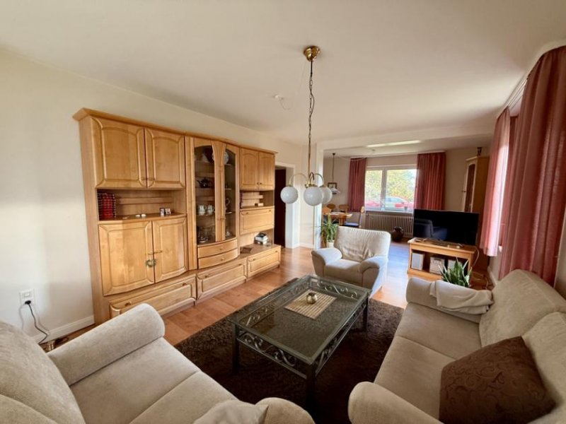 Selsingen Einfamilienhaus mit großem Garten und Doppelgarage in Selsingen Haus kaufen