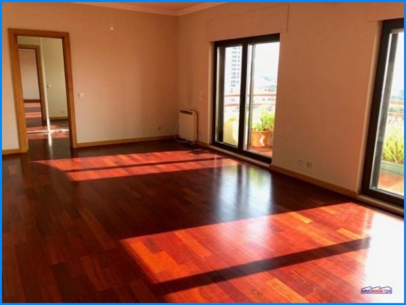 Cascais ***Großzügige Wohnung mit Meerblick*** Wohnung kaufen