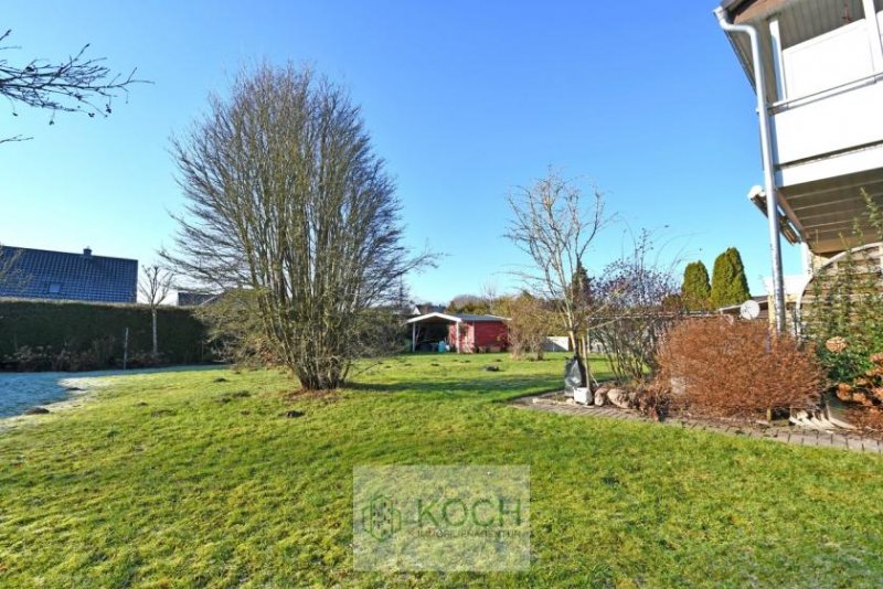 Loxstedt RESERVIERT > Tolles Zweifamilienhaus (2 WE) auf großem Grundstück in Toplage von Loxstedt Haus kaufen