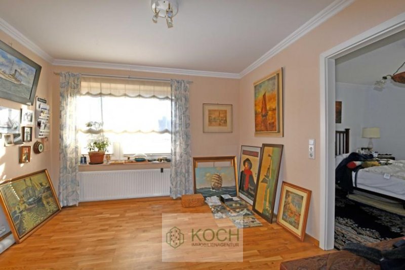 Loxstedt Wenn Elter und Kinder zusammen wohnen möchten. Tolles Zweifamilienhaus in Toplage von Loxstedt Haus kaufen