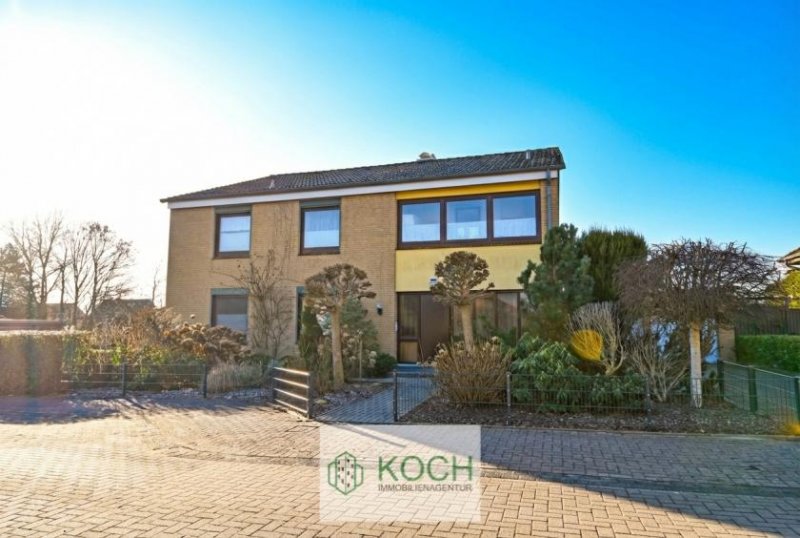 Loxstedt Wenn Elter und Kinder zusammen wohnen möchten. Tolles Zweifamilienhaus in Toplage von Loxstedt Haus kaufen