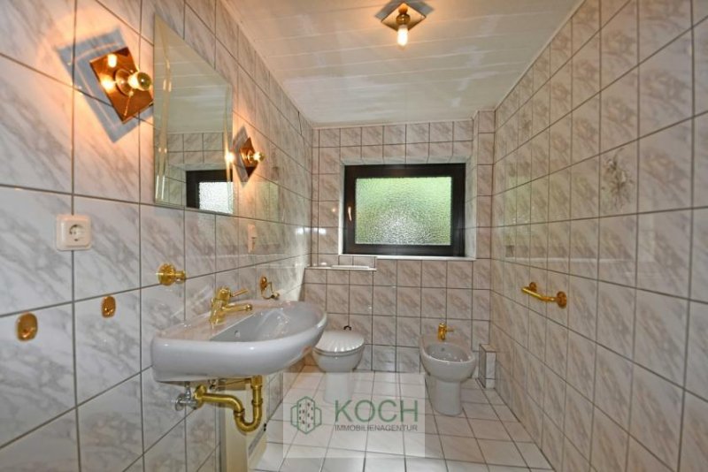 Schiffdorf Ein-/ Zweifamilienhaus in Schiffdorf mit zusätzlicher, separater Nutz-(Büro)fläche Haus kaufen