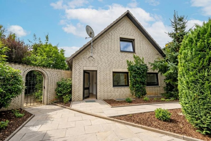 Schiffdorf Großes Einfamilienhaus mit zusätzlichem Anbau in Schiffdorf! Haus kaufen