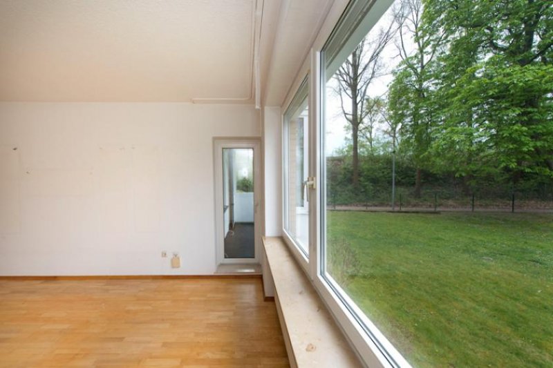 Bremen Modernisierte Eigentumswohnung mit Balkon/Wintergarten und Außenstellplatz in Schevemoor Wohnung kaufen