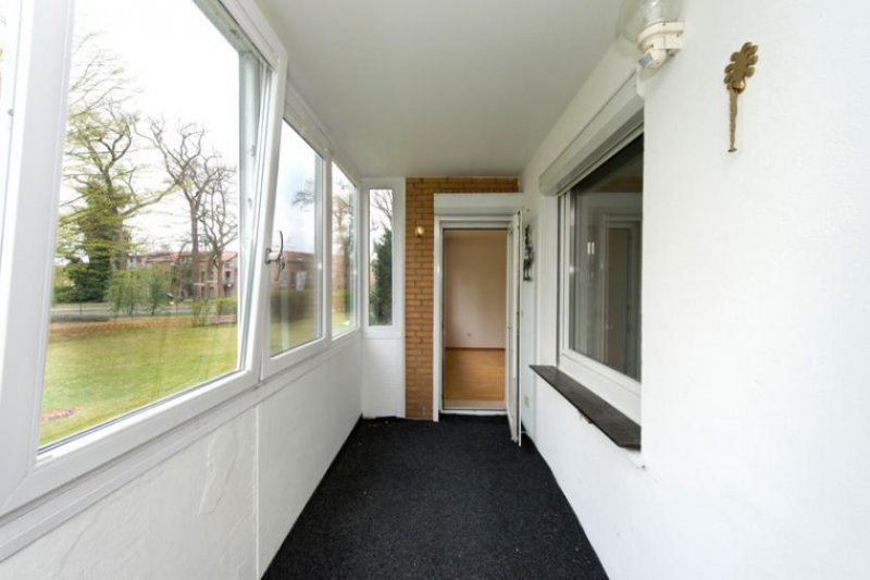 Bremen Modernisierte Eigentumswohnung mit Balkon/Wintergarten und Außenstellplatz in Schevemoor Wohnung kaufen