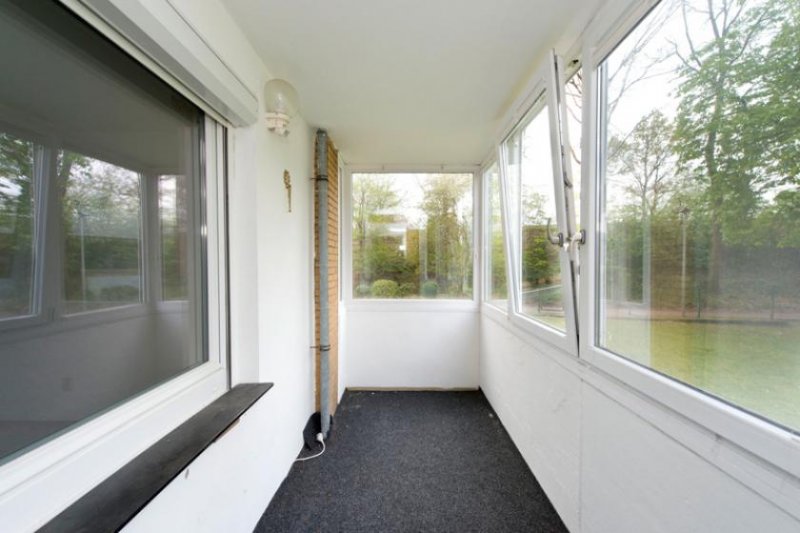 Bremen Modernisierte Eigentumswohnung mit Balkon/Wintergarten und Außenstellplatz in Schevemoor Wohnung kaufen