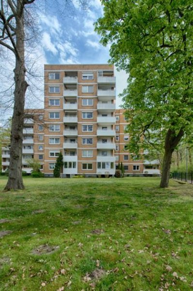 Bremen Modernisierte Eigentumswohnung mit Balkon/Wintergarten und Außenstellplatz in Schevemoor Wohnung kaufen