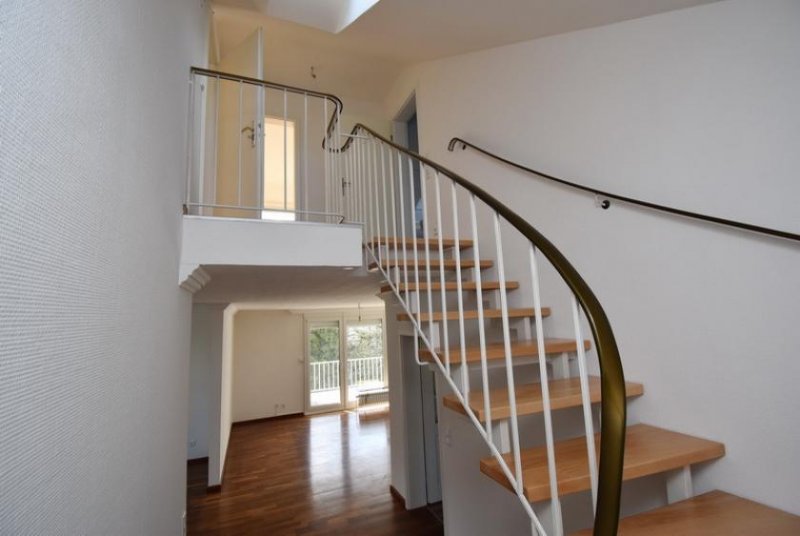 Bremen Nähe Rhododendronpark - Ansprechende Maisonette- Wohnung mit 2 Balkonen und TG-Stellplatz Wohnung kaufen