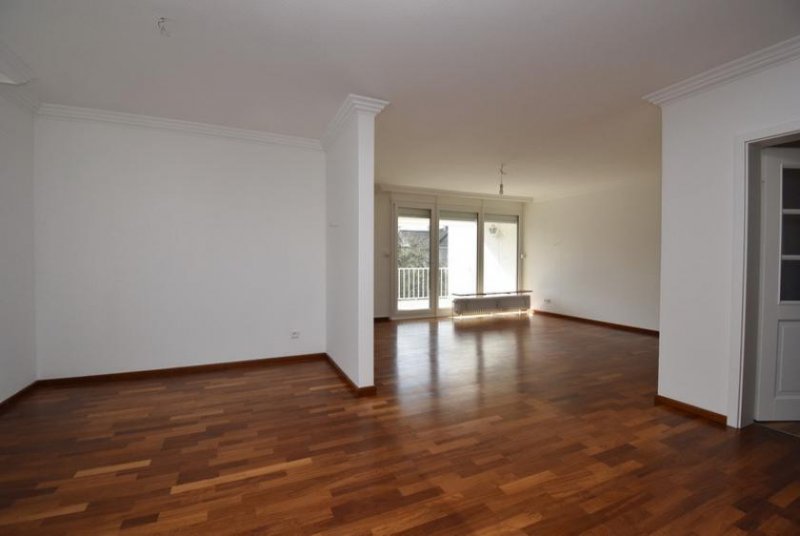 Bremen Nähe Rhododendronpark - Ansprechende Maisonette- Wohnung mit 2 Balkonen und TG-Stellplatz Wohnung kaufen