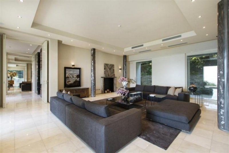 Stresa Seevilla mit Park und eigenem Strand! Haus kaufen