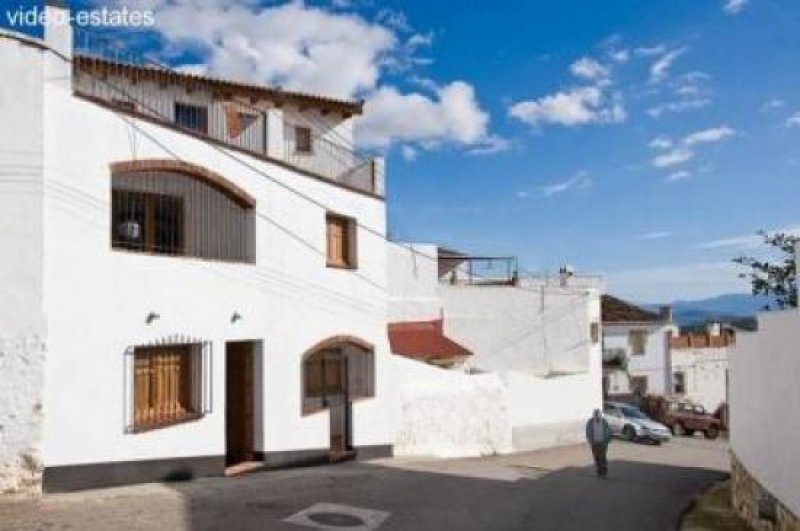 Alozaina Neubau Reihenhaus im Stadtzentrum Haus kaufen