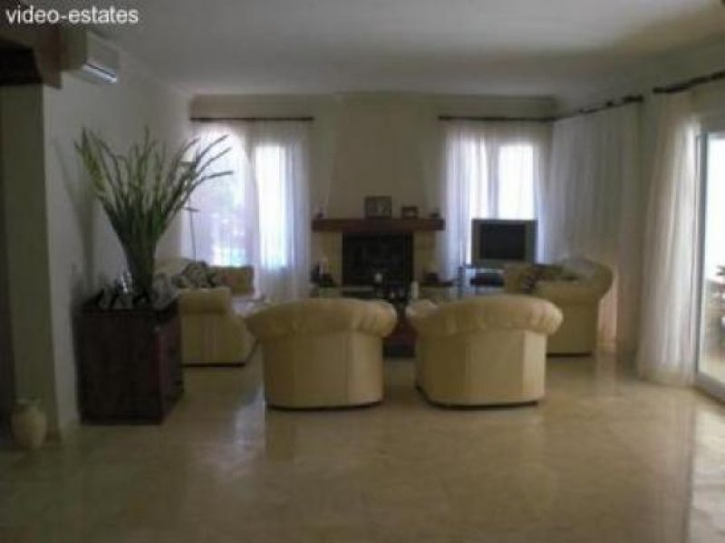 Artola Villa in Las Chapas Haus kaufen