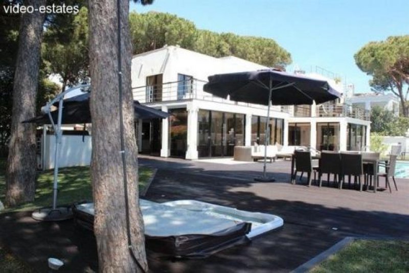 Cabopino Villa im Naturschutzgebiet Haus kaufen