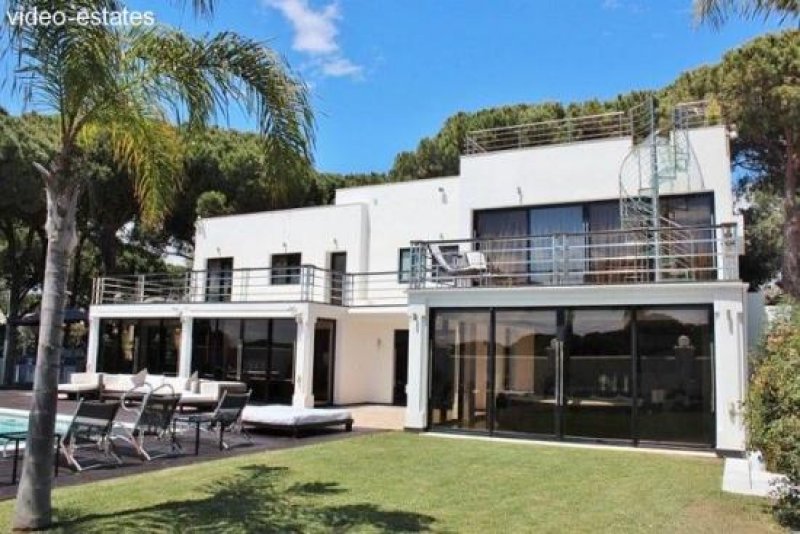 Cabopino Villa im Naturschutzgebiet Haus kaufen