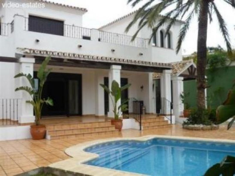 El Rosario hochwertige eingerichtete Villa Haus kaufen