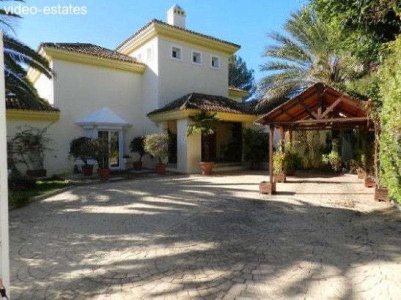 Elviria Notverkauf Luxusvilla in Elviria, günstig und hochqualitativ Haus kaufen