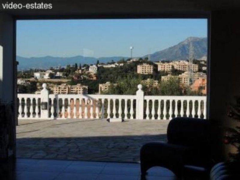 Elviria Villa total renoviert mit herrlichem Meerblick in Elviria, Marbella Haus kaufen