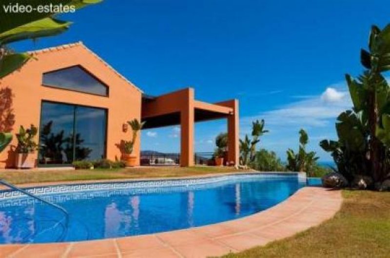  Los Monteros Alto Villa, Panoramablick, günstig, moderner Stil an der Costa del Sol Haus kaufen