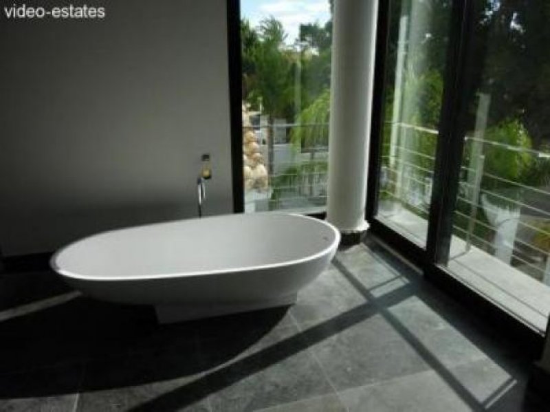 Marbella Brandneue Villa in Los Monteros Strand Haus kaufen