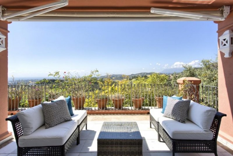 Marbella Elegante Wohnung mit spektakulärem Meerblick Wohnung kaufen