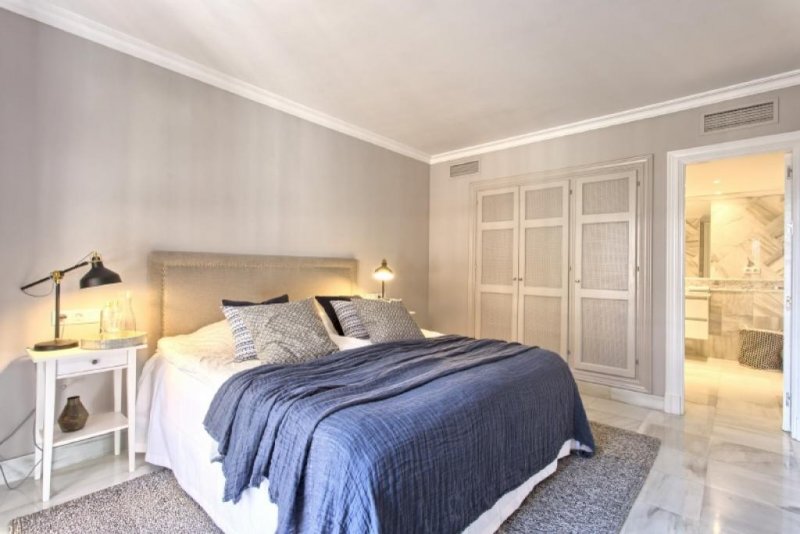 Marbella Elegante Wohnung mit spektakulärem Meerblick Wohnung kaufen